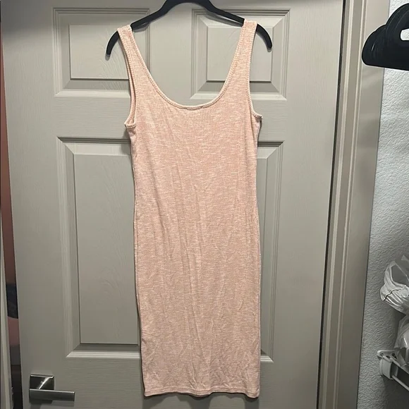 Peach Sleeveless Ribbed Dress - Picture 3 of 3